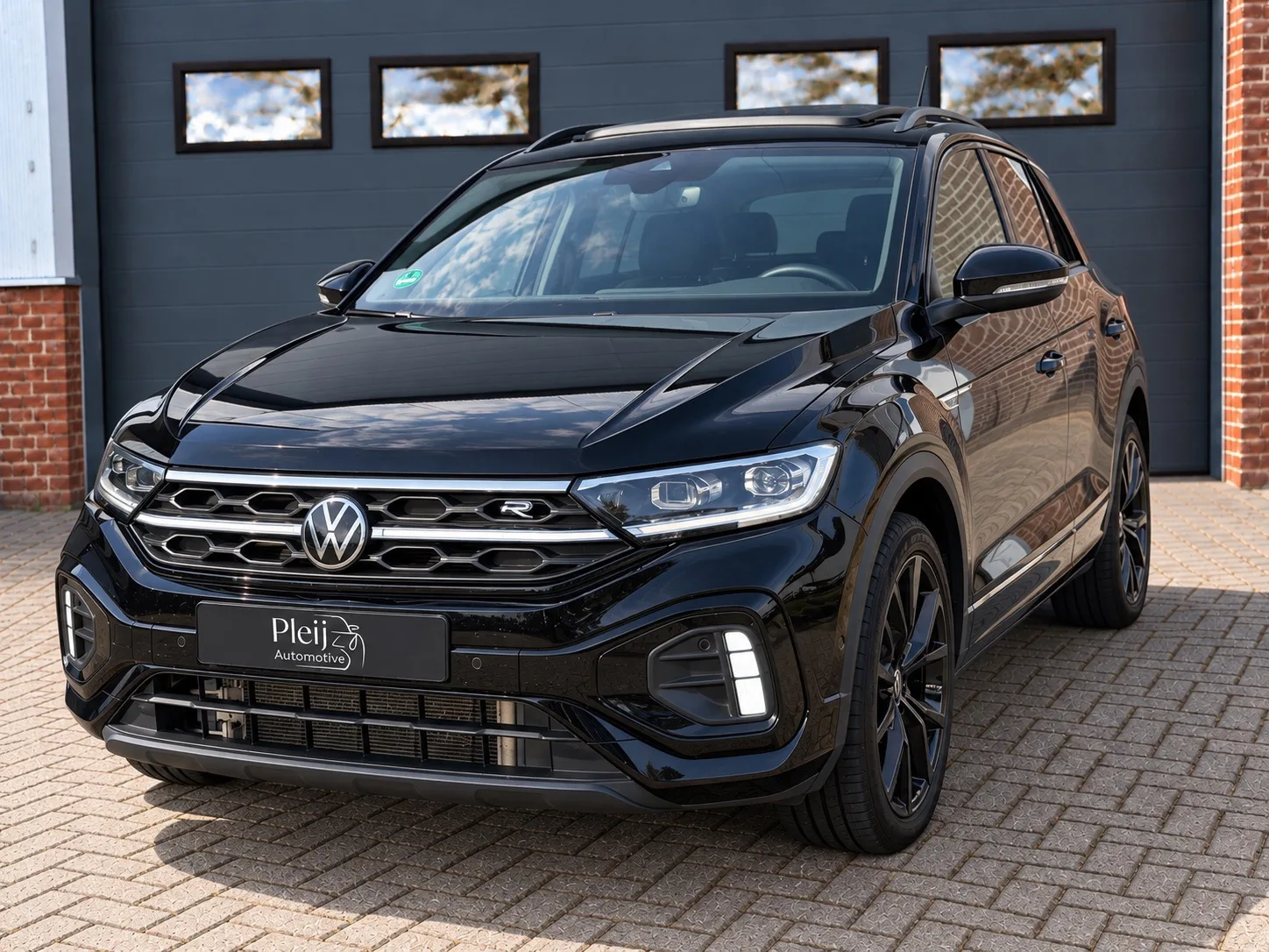Volkswagen T-Roc (2022) — foto 1