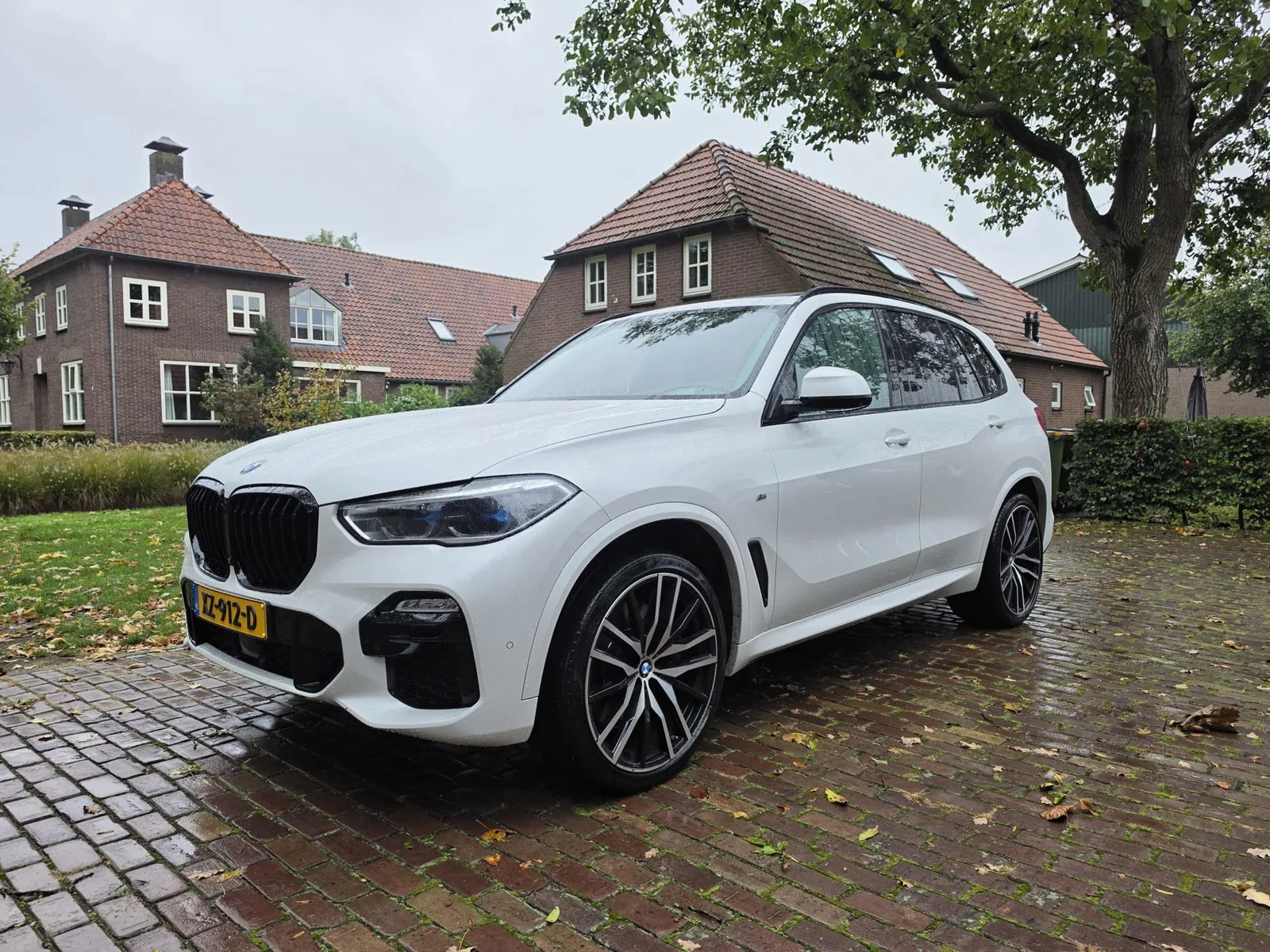 BMW X5 (2019) — foto 1