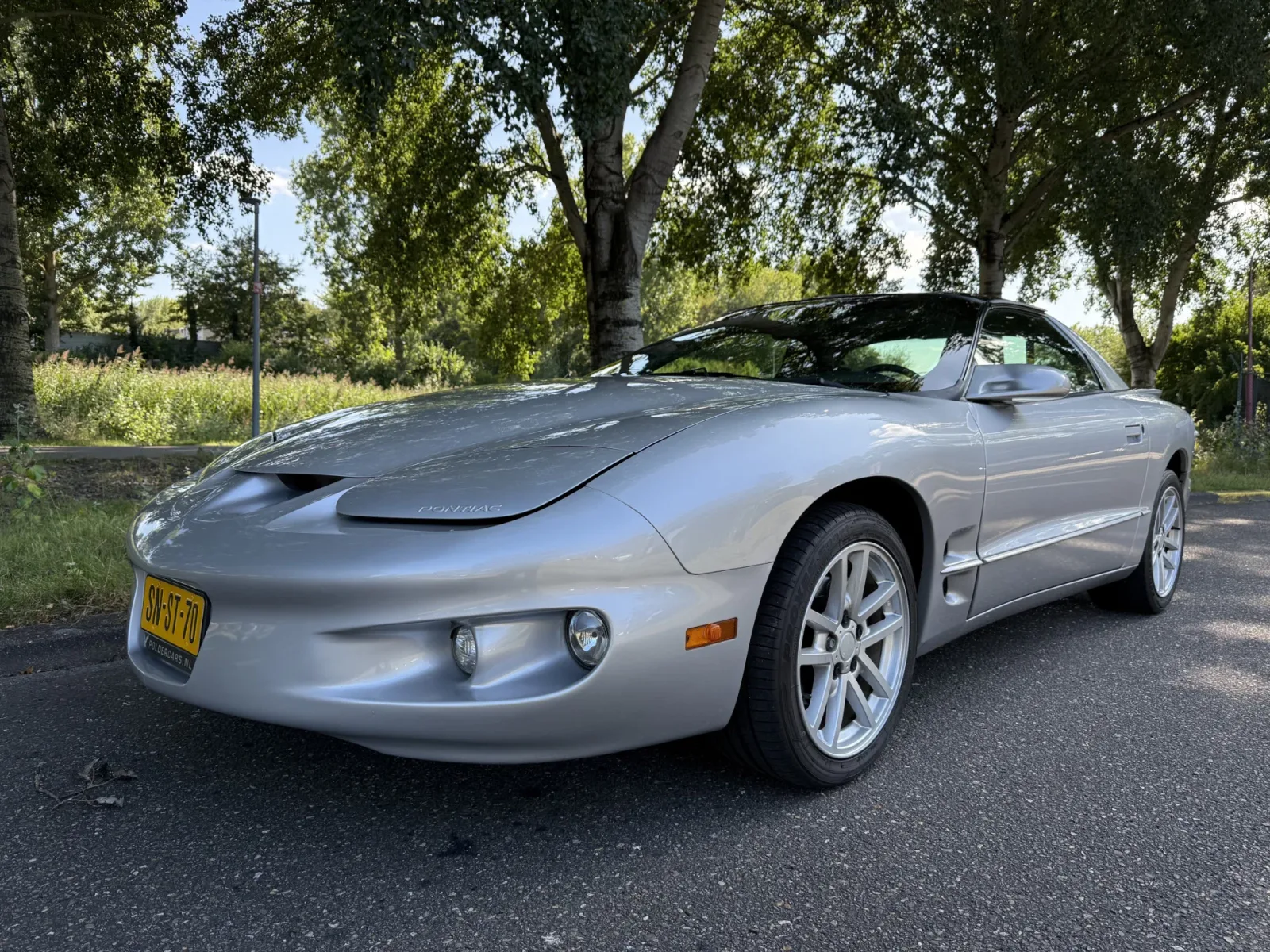 Pontiac Firebird (1997) — foto 1