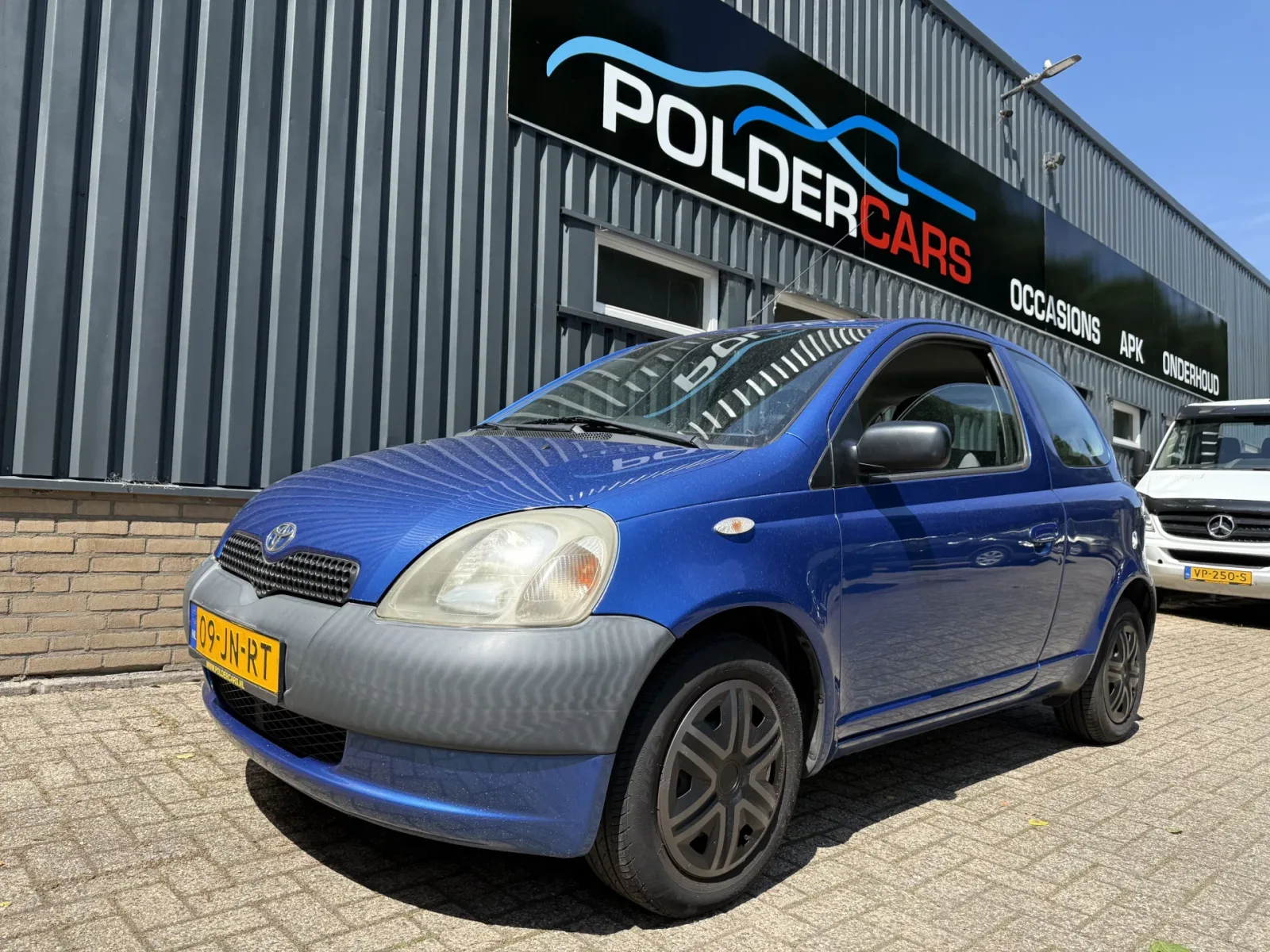 Toyota Yaris (2002) — foto 1