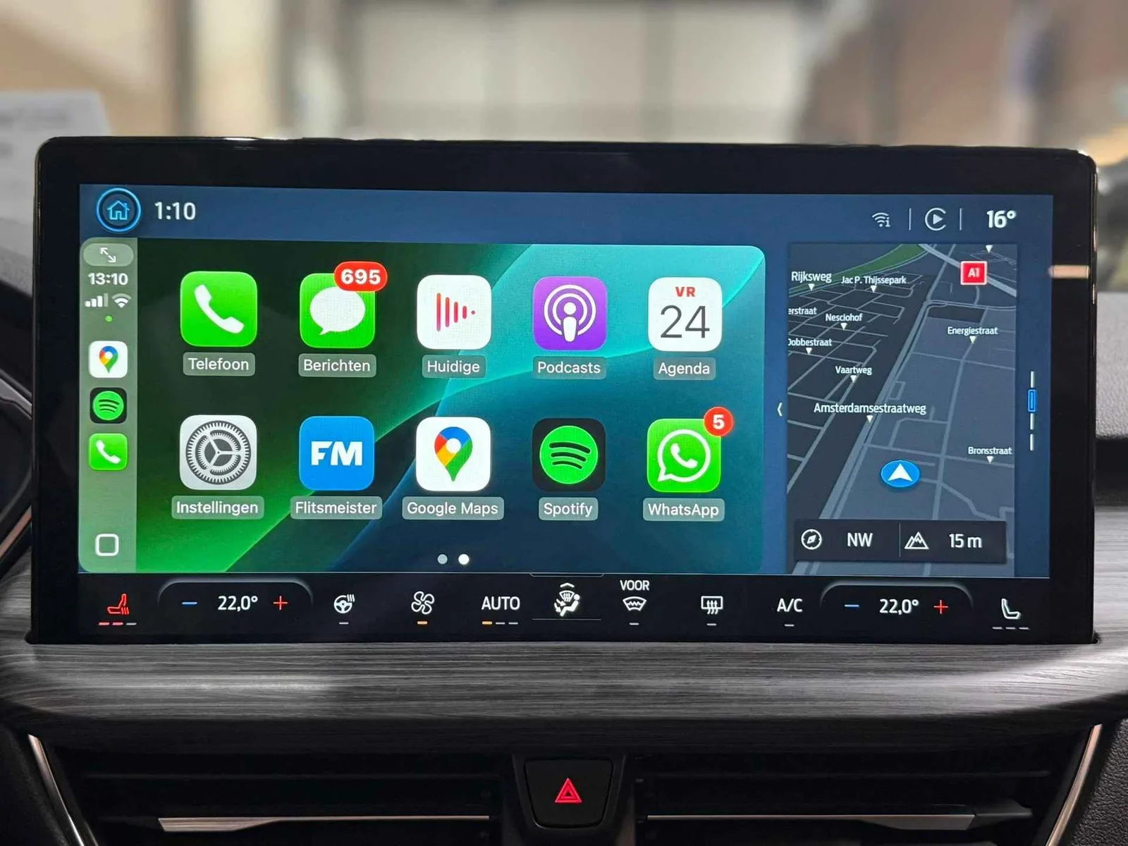 Ford Kuga (2024) — foto 1