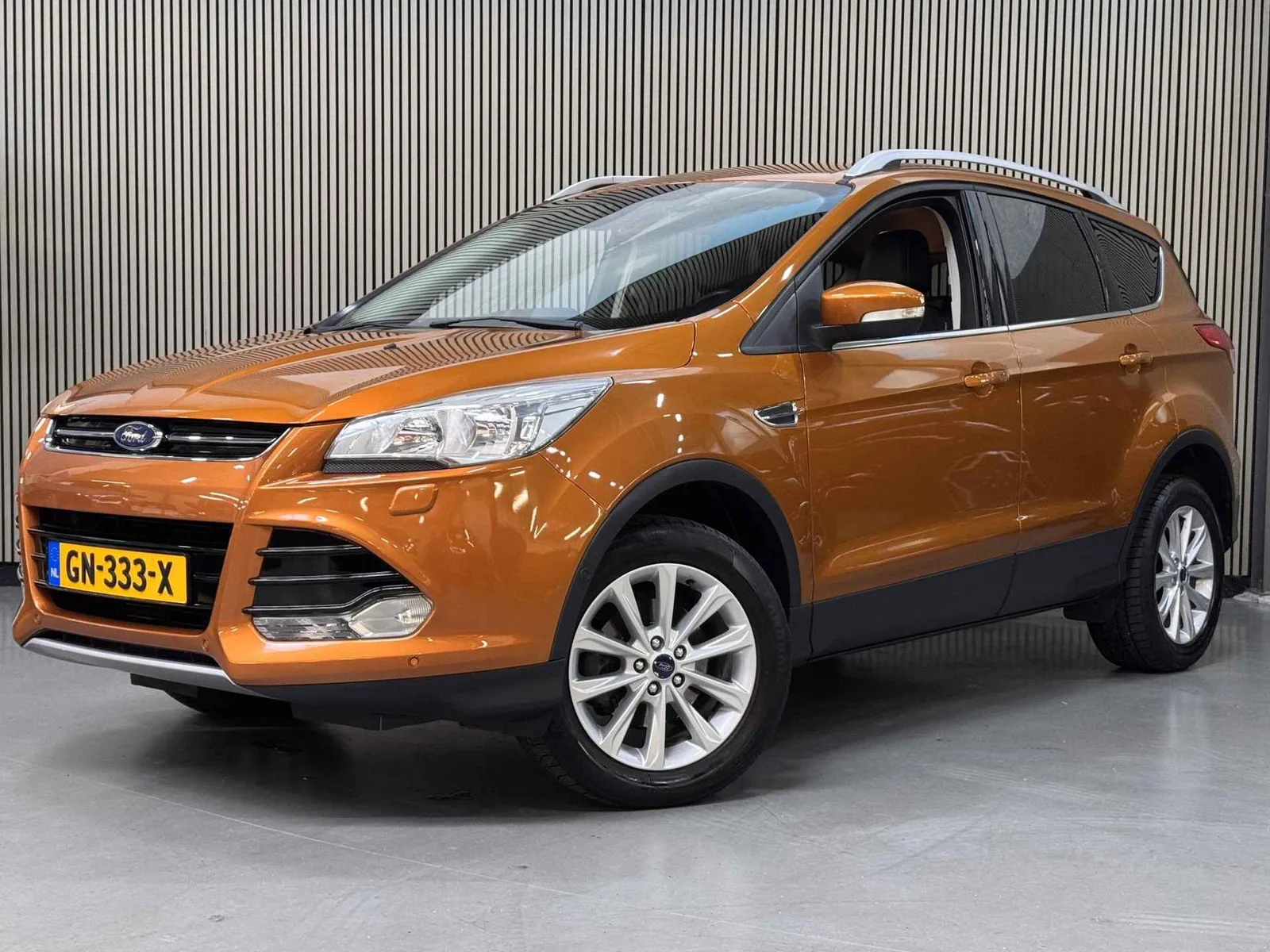 Ford Kuga (2015) — foto 1