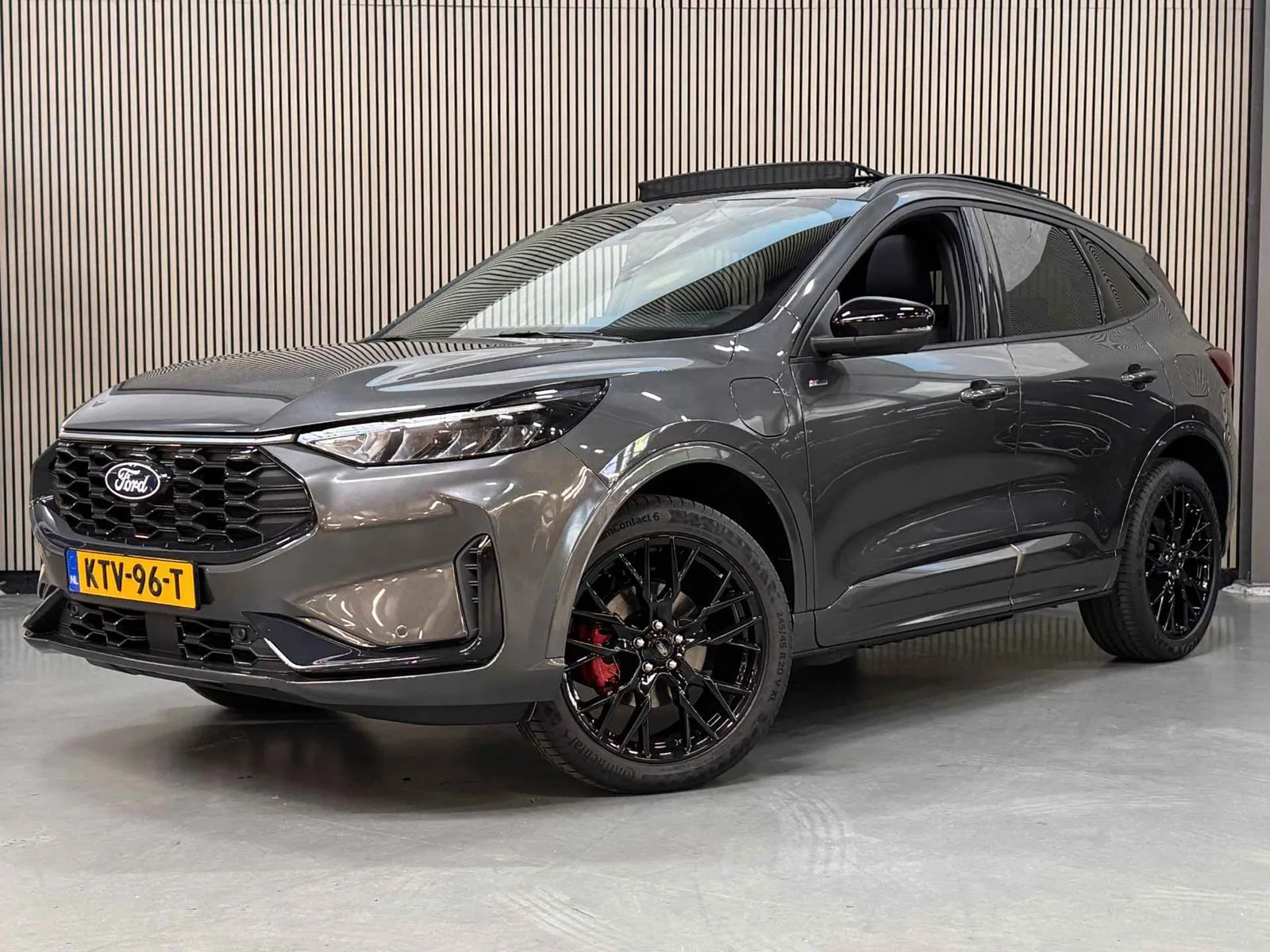 Ford Kuga (2025) — foto 1