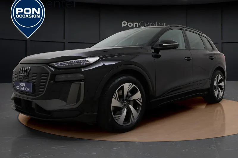Audi Q6 e-tron (2024)