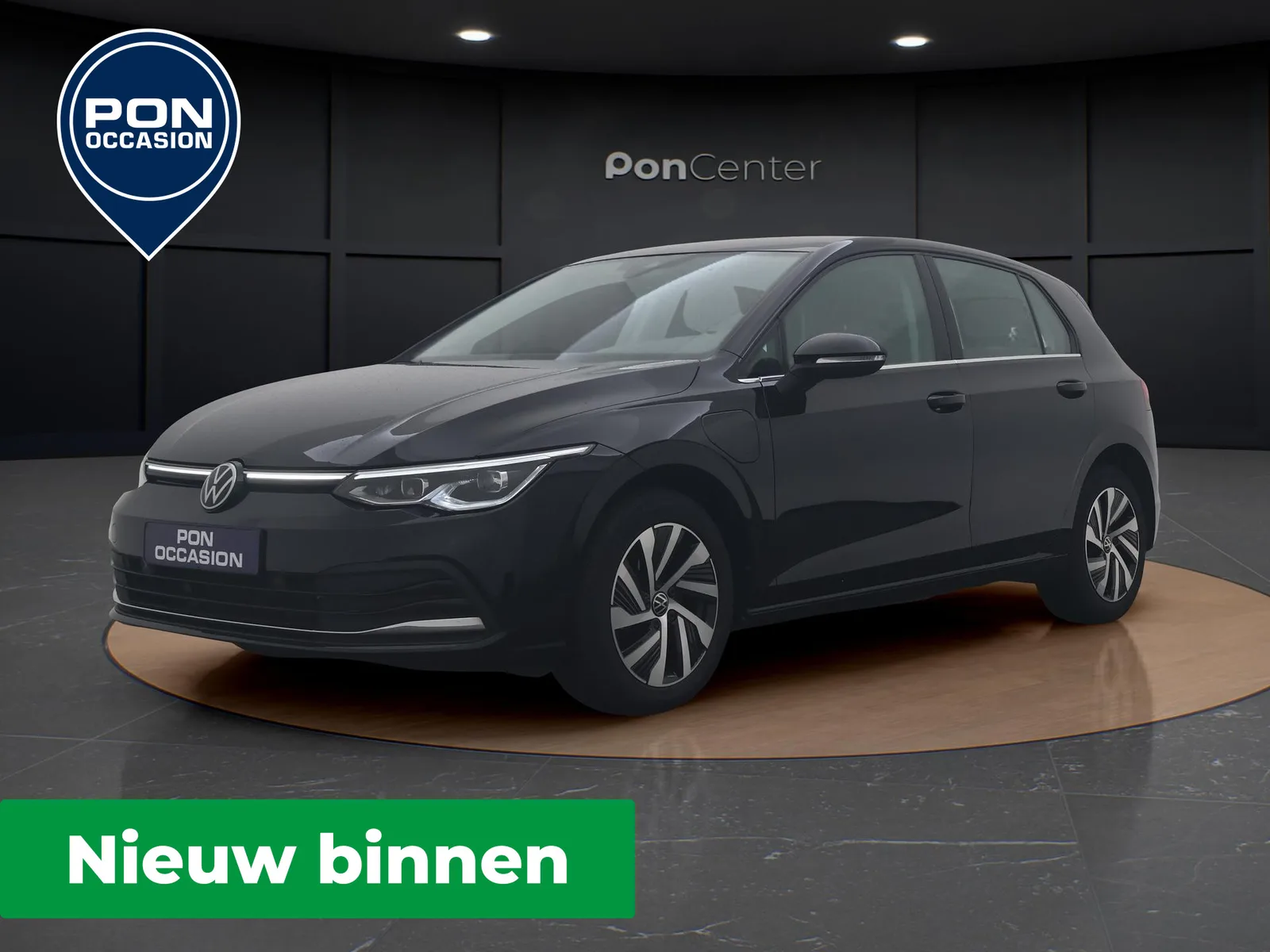 Volkswagen Golf (2023) — foto 1
