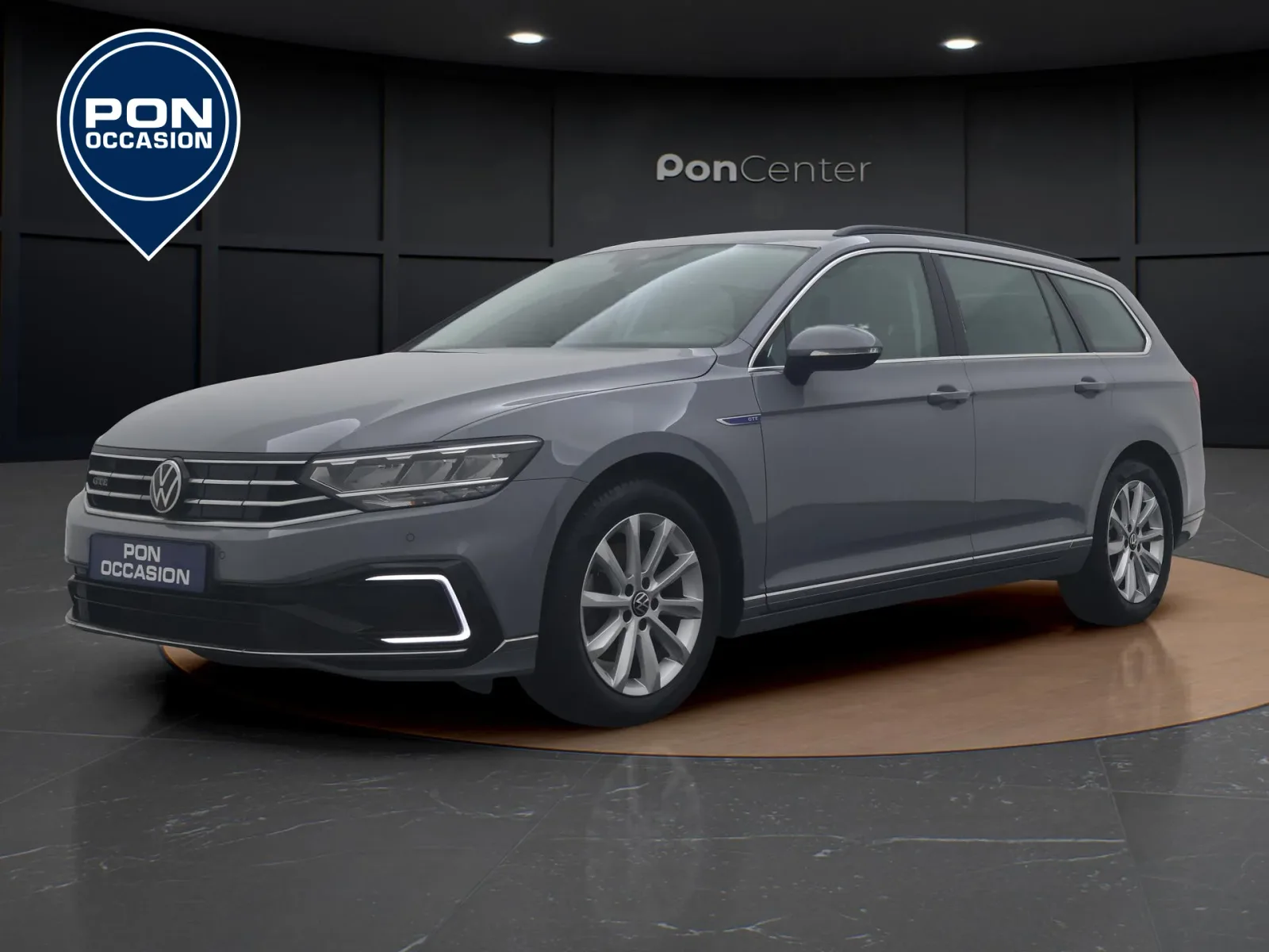 Volkswagen Passat (2022) — foto 1