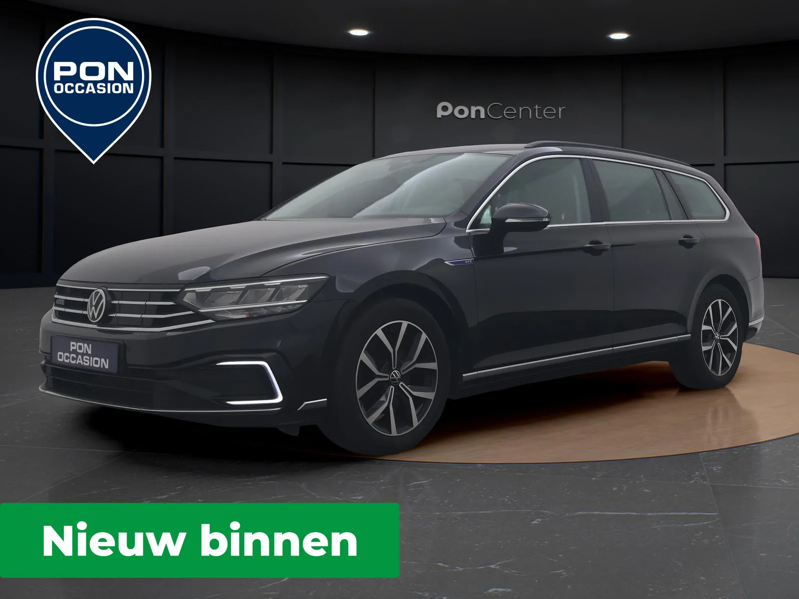 Volkswagen Passat (2023) — foto 1