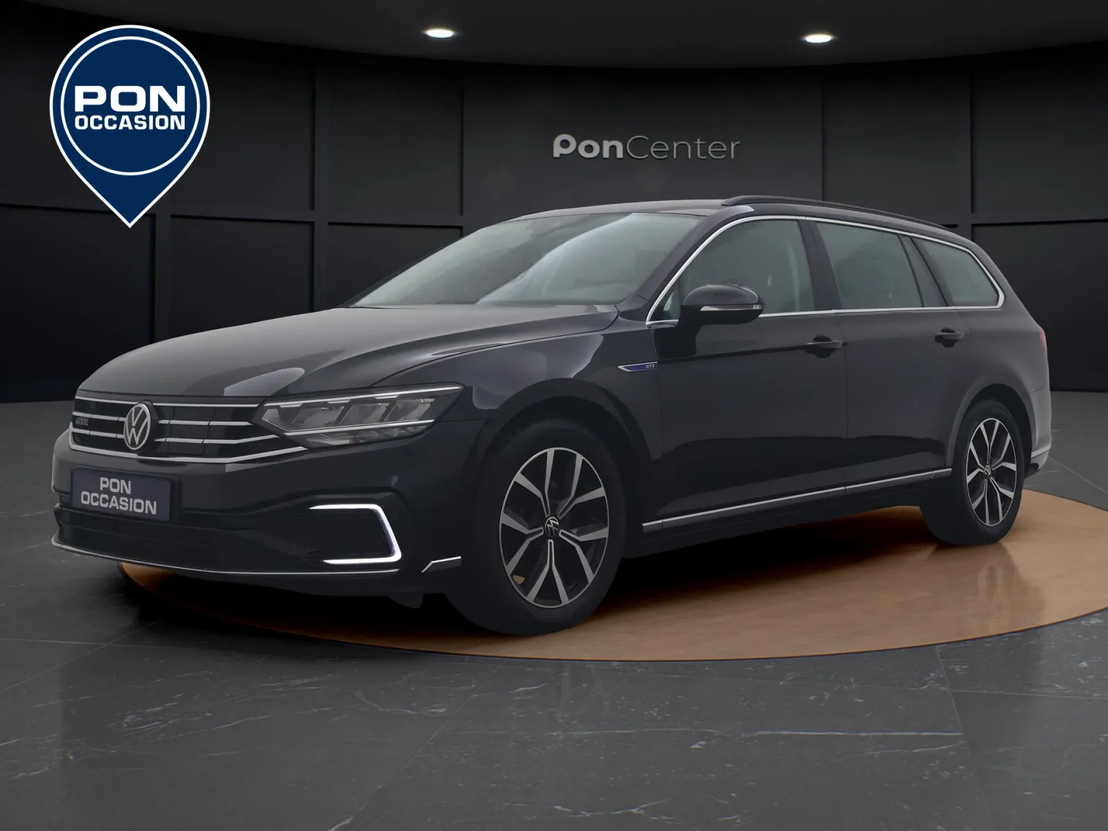 Volkswagen Passat (2023) — foto 1