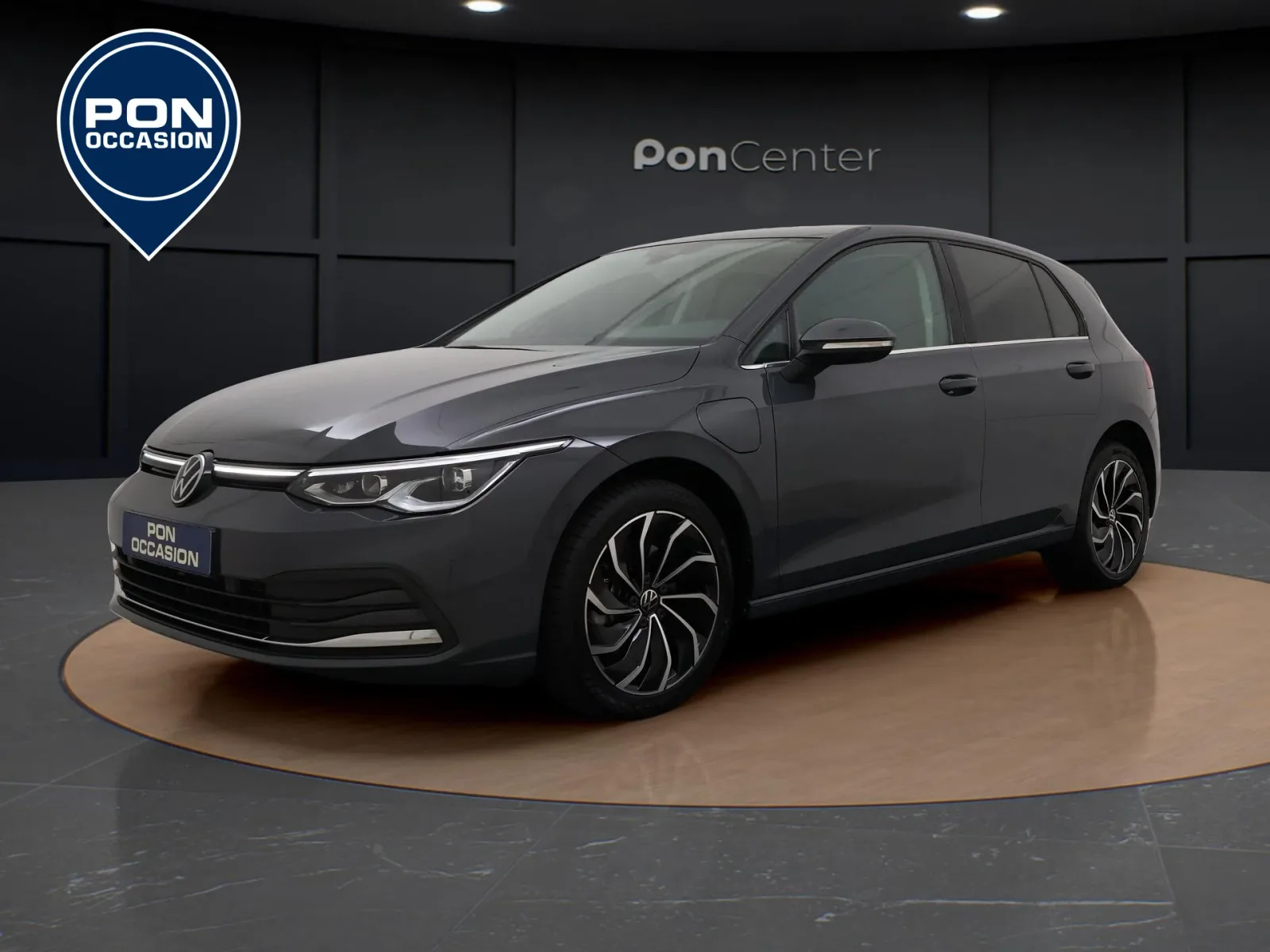 Volkswagen Golf (2023) — foto 1