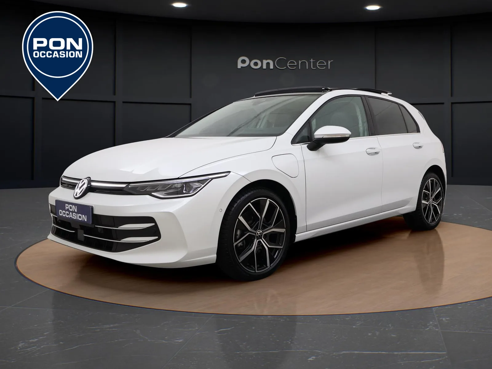 Volkswagen Golf (2025) — foto 1