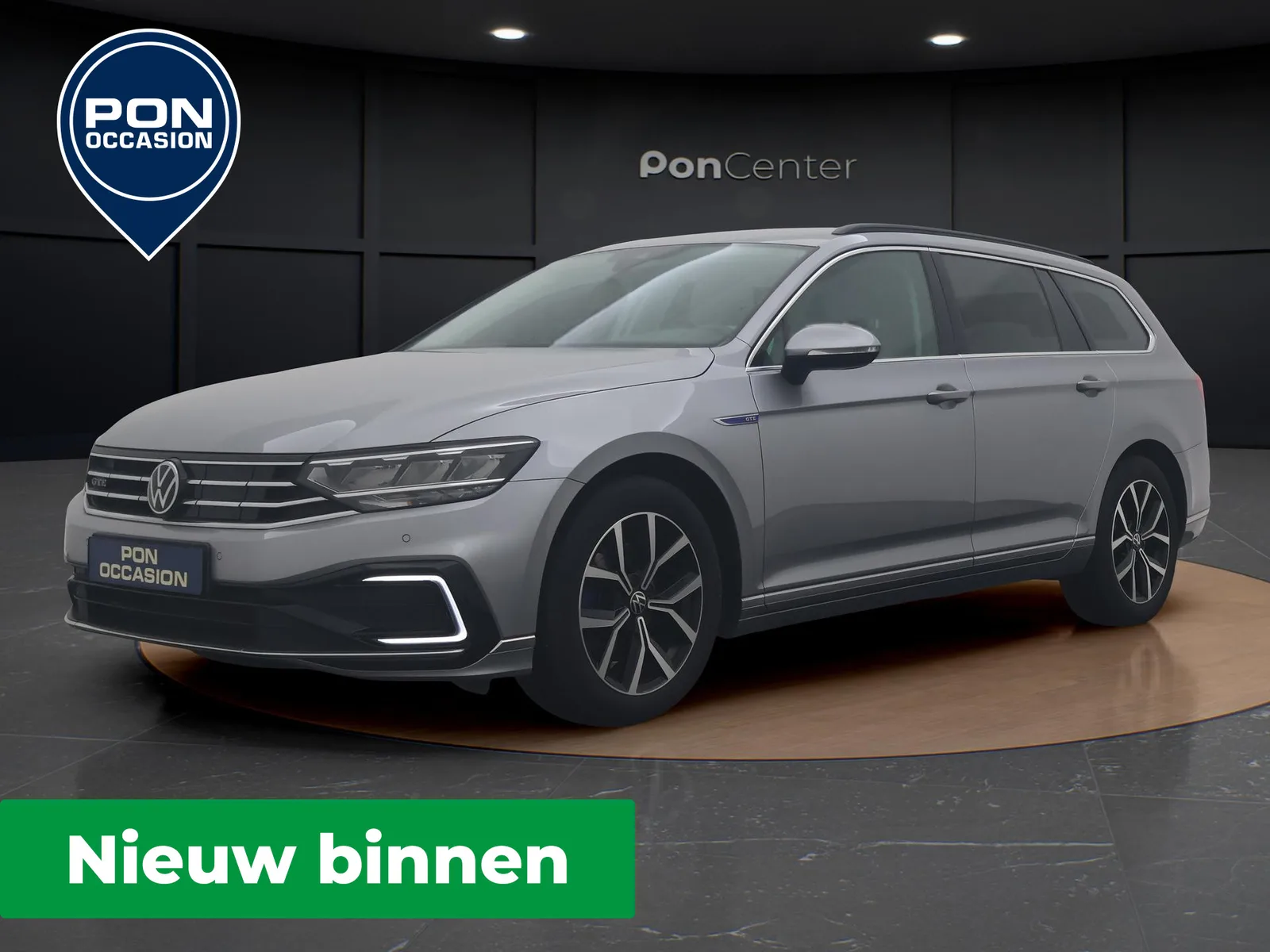 Volkswagen Passat (2022) — foto 1