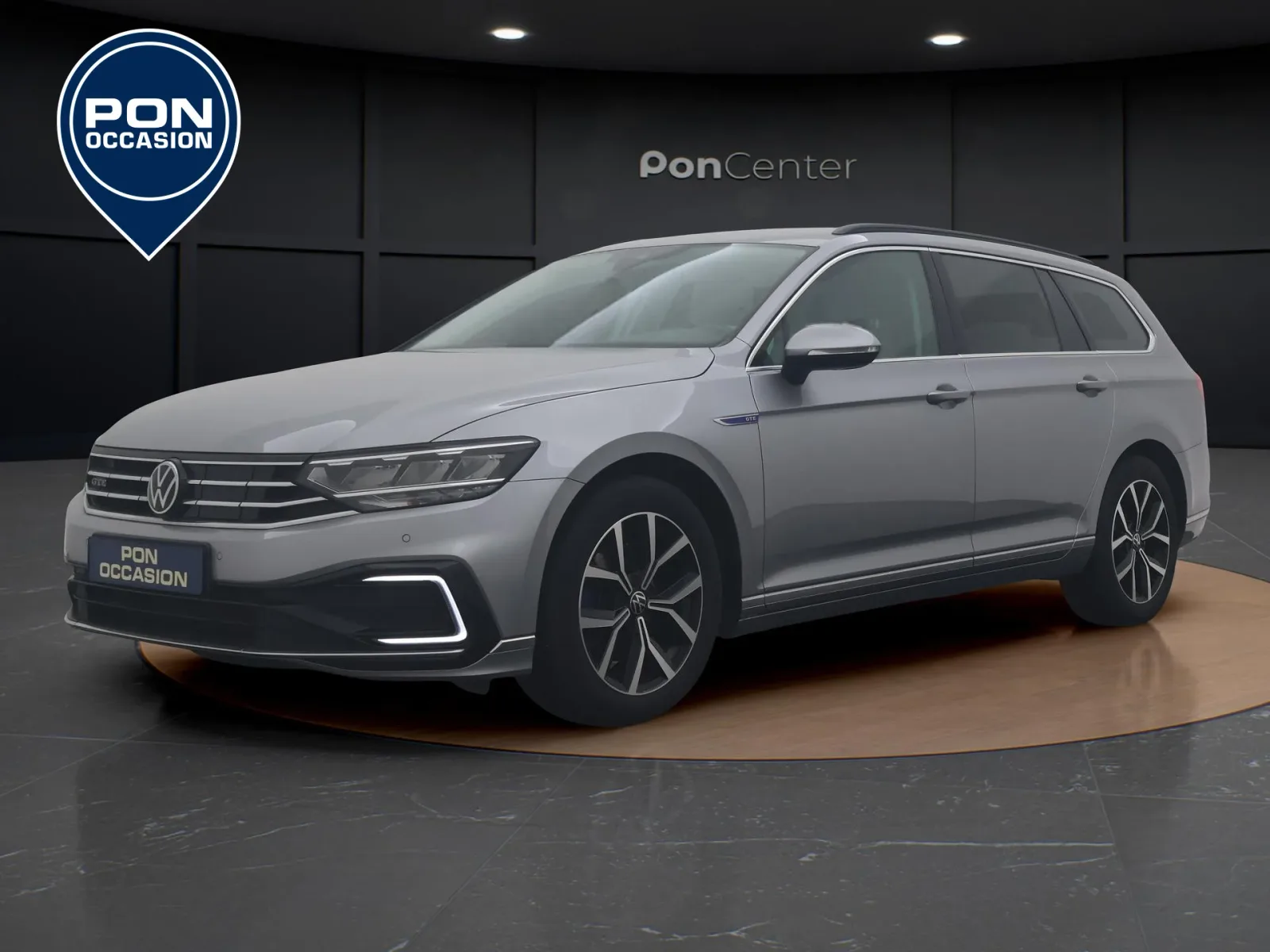 Volkswagen Passat (2022) — foto 1