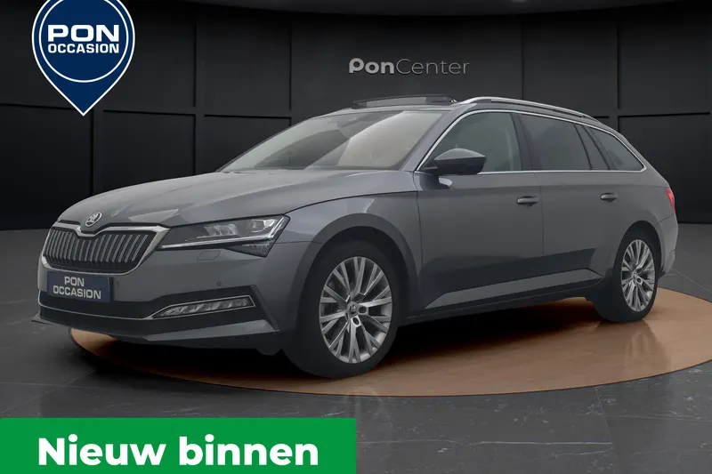 Škoda Superb (2023)
