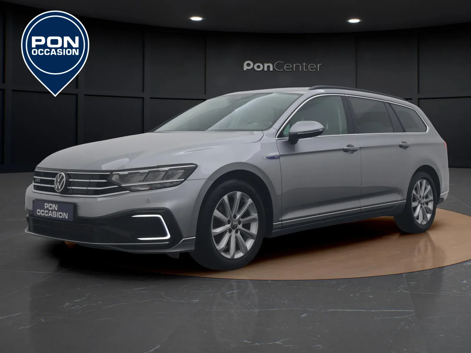 Volkswagen Passat (2022) — foto 1