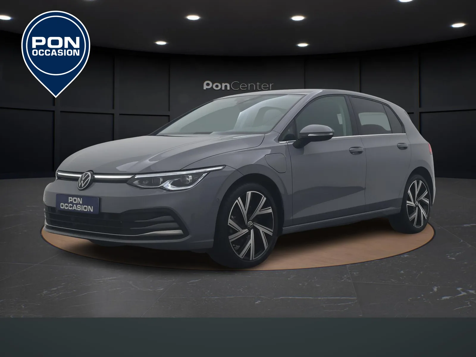 Volkswagen Golf (2022) — foto 1