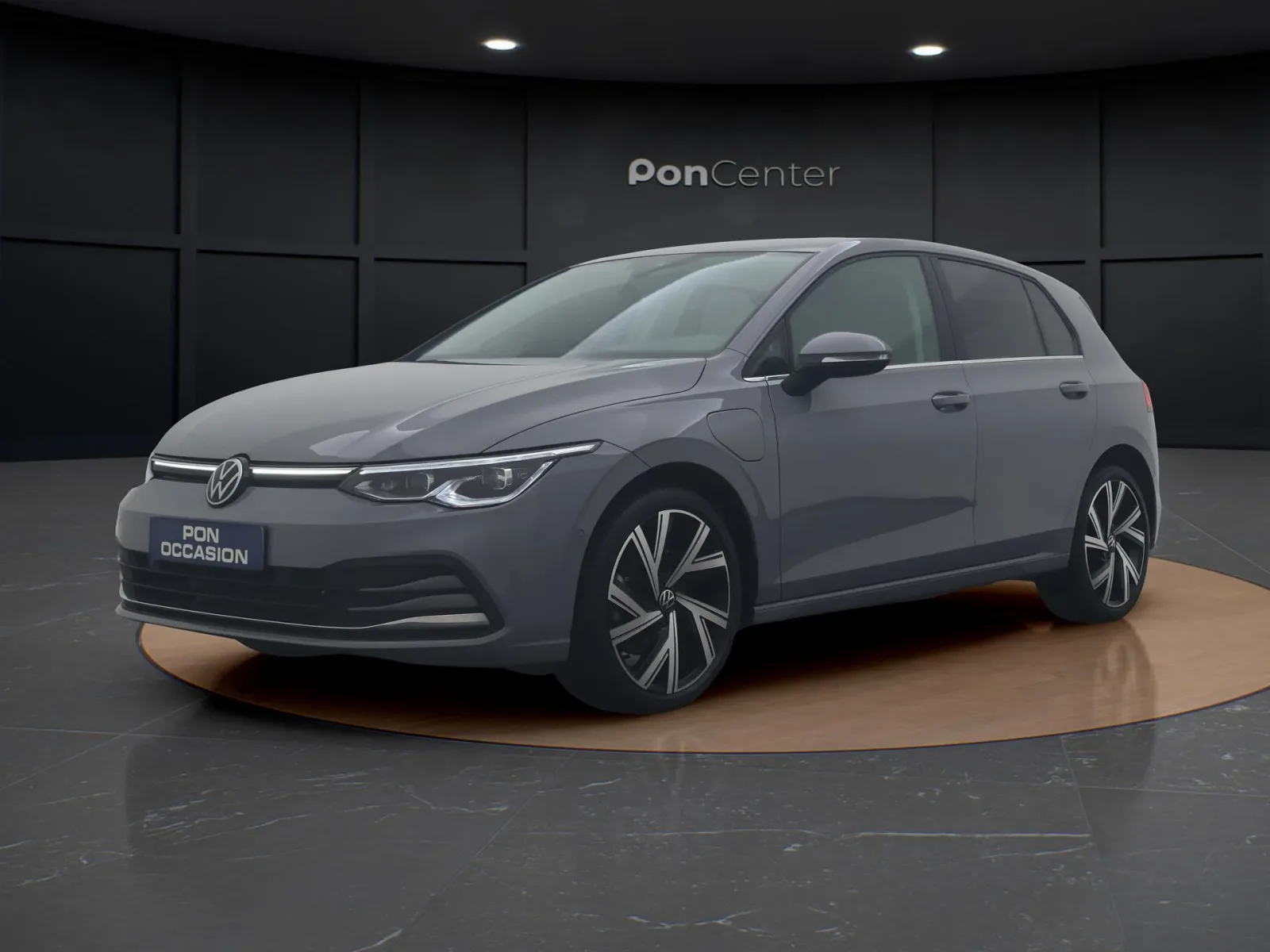 Volkswagen Golf (2022) — foto 1