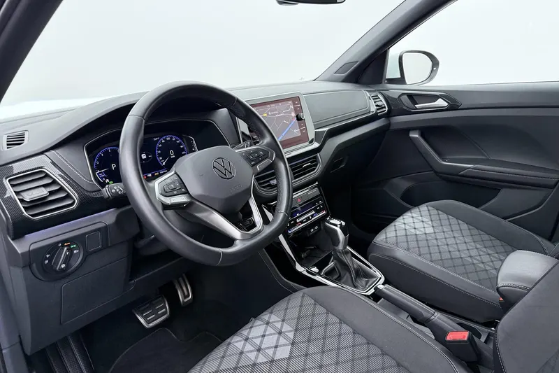 Volkswagen T-Cross (2024)