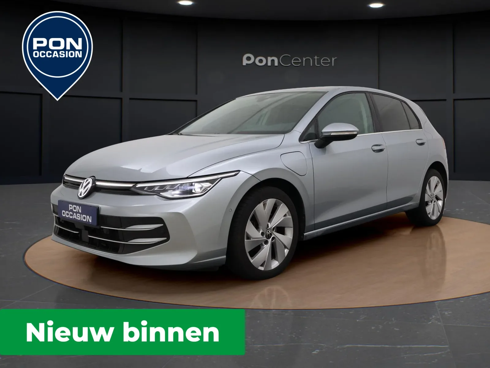 Volkswagen Golf (2025) — foto 1