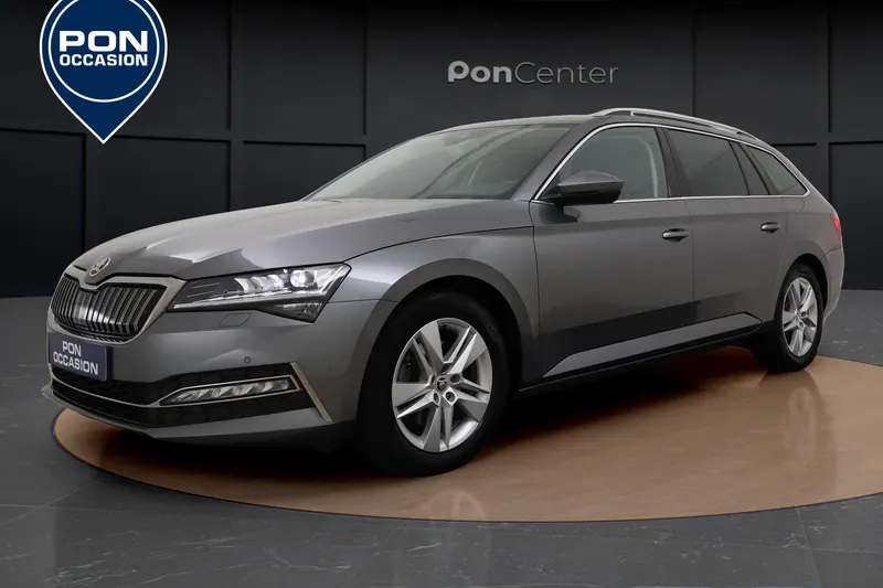 Škoda Superb (2023)
