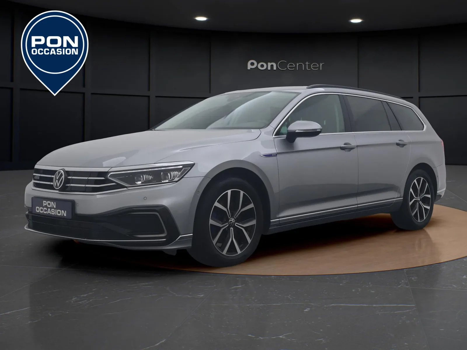 Volkswagen Passat (2022) — foto 1