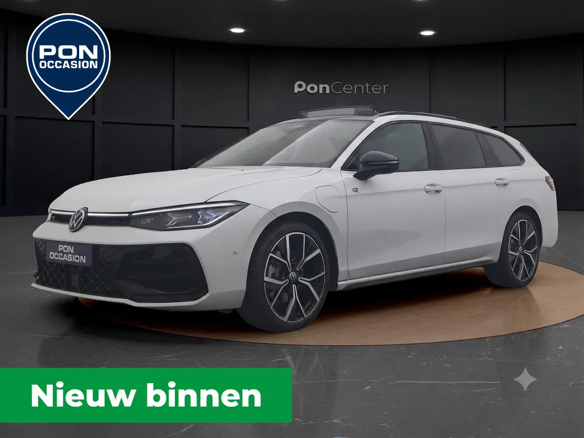 Volkswagen Passat (2025) — foto 1