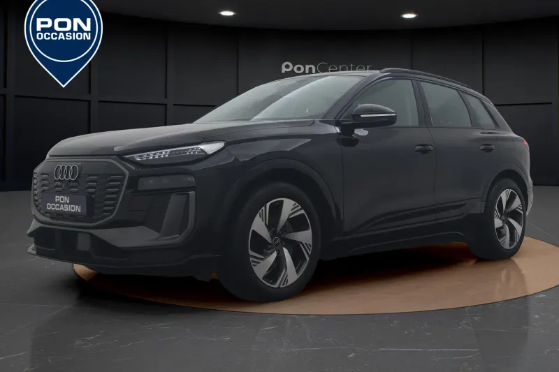 Audi Q6 e-tron (2024)