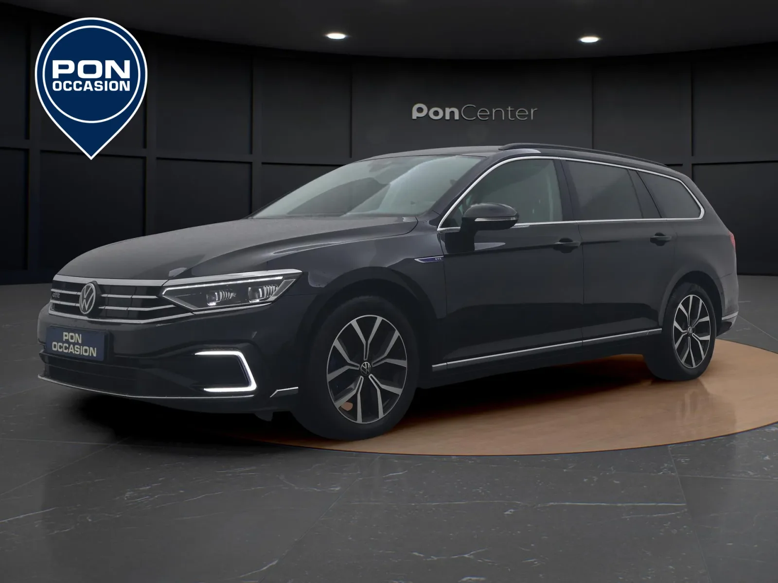 Volkswagen Passat (2022) — foto 1