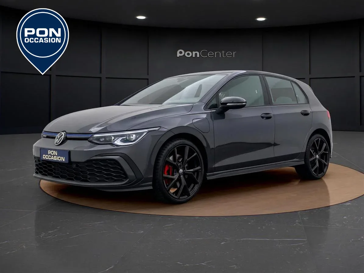 Volkswagen Golf (2023) — foto 1