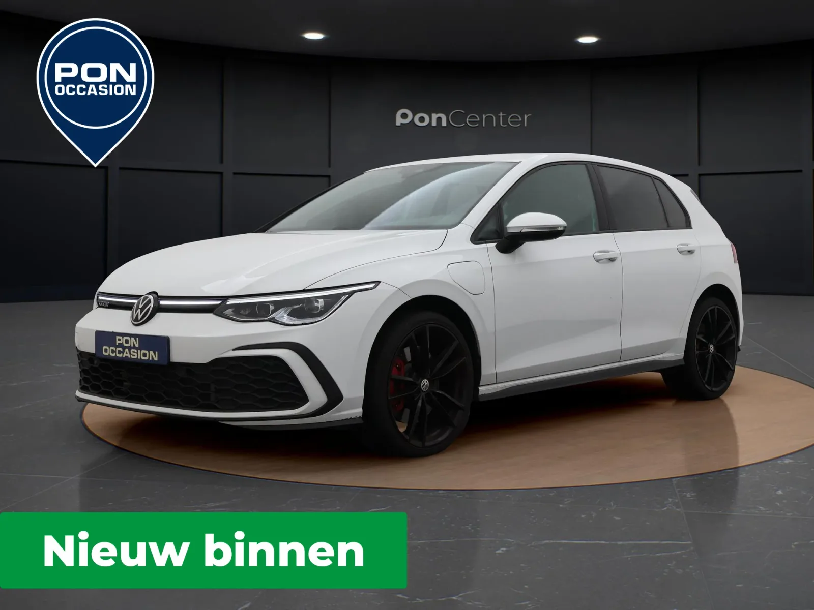 Volkswagen Golf (2022) — foto 1
