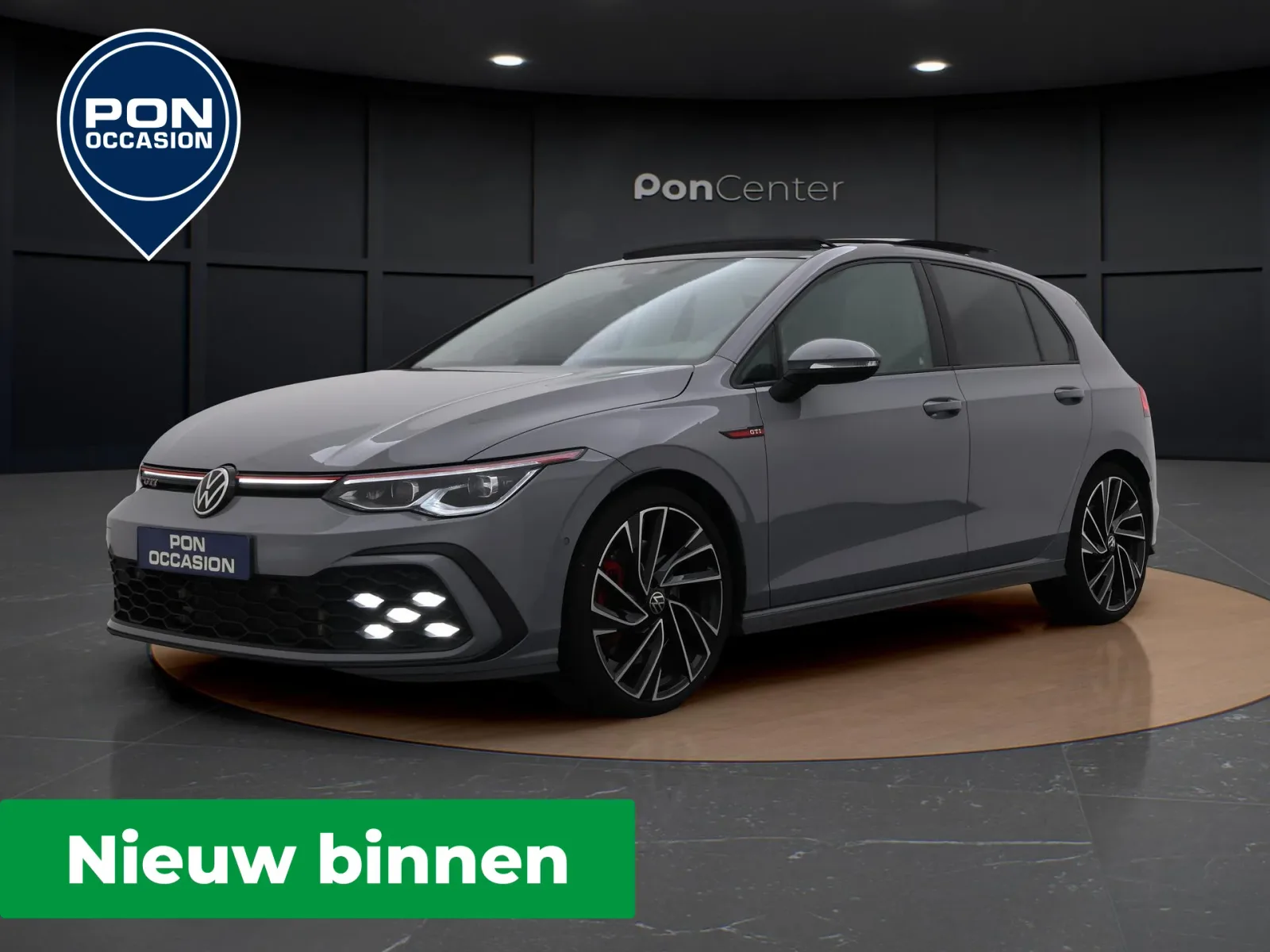 Volkswagen Golf (2021) — foto 1