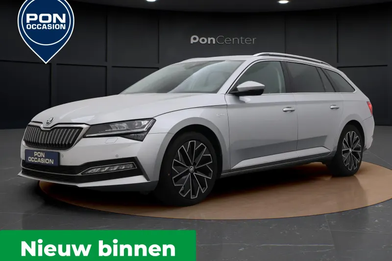 Škoda Superb (2023)