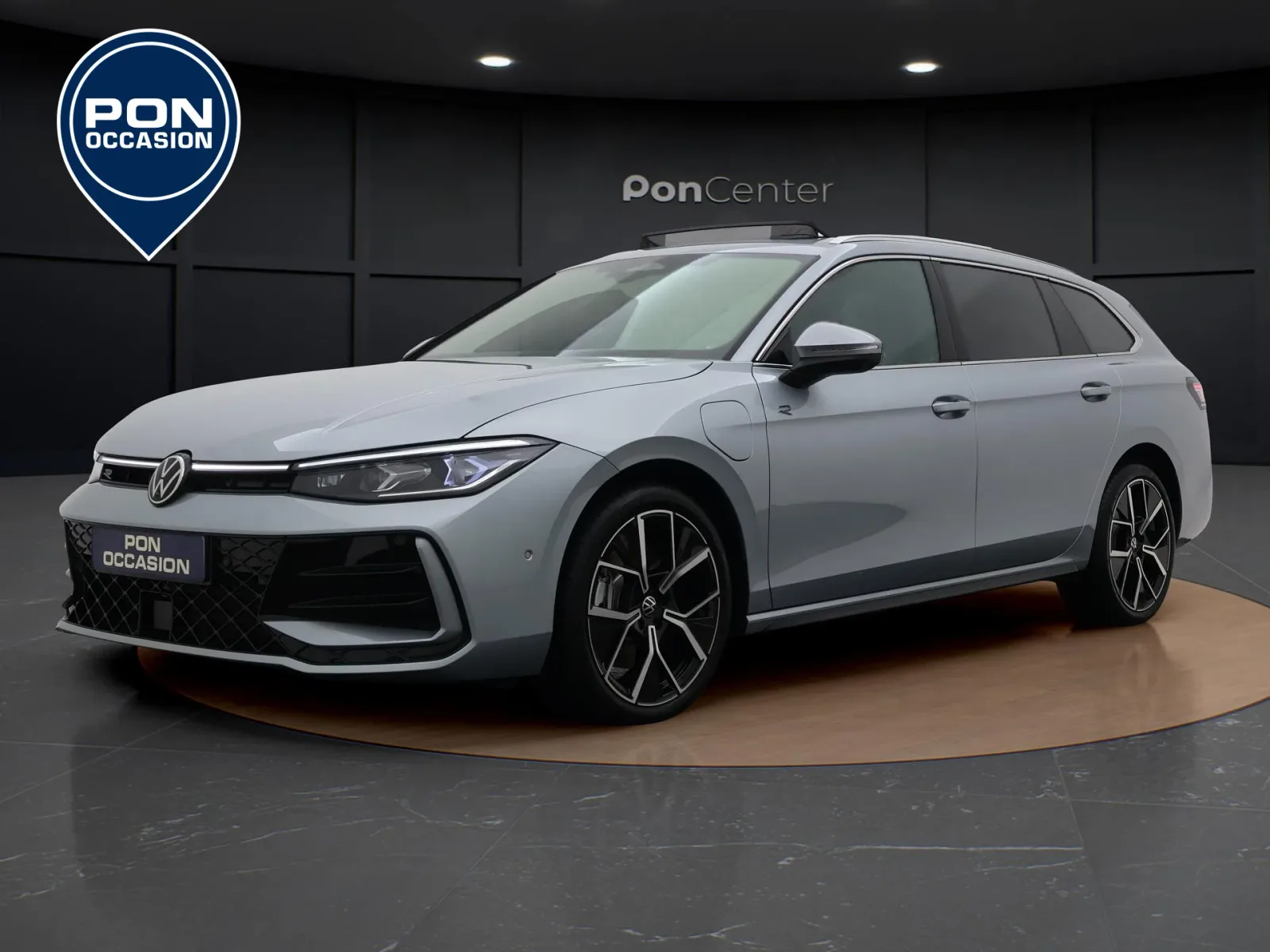Volkswagen Passat (2025) — foto 1