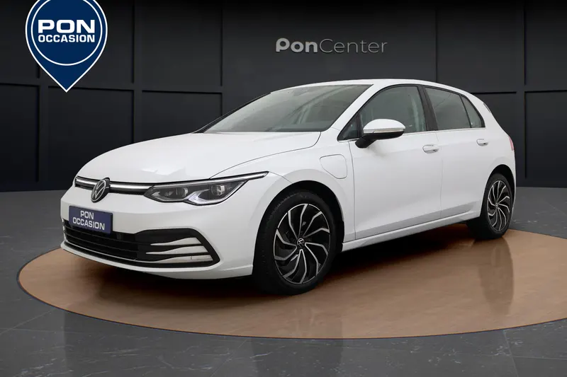 Volkswagen Golf (2023)