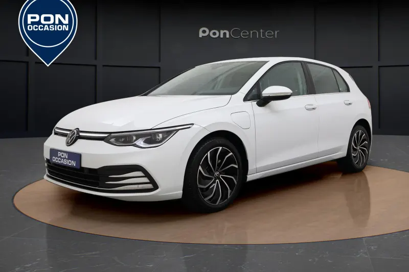 Volkswagen Golf (2023)