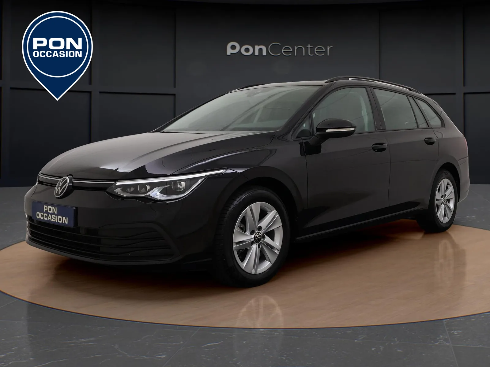 Volkswagen Golf (2023) — foto 1