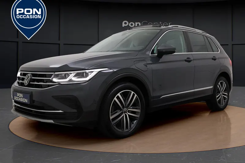 Volkswagen Tiguan (2022)