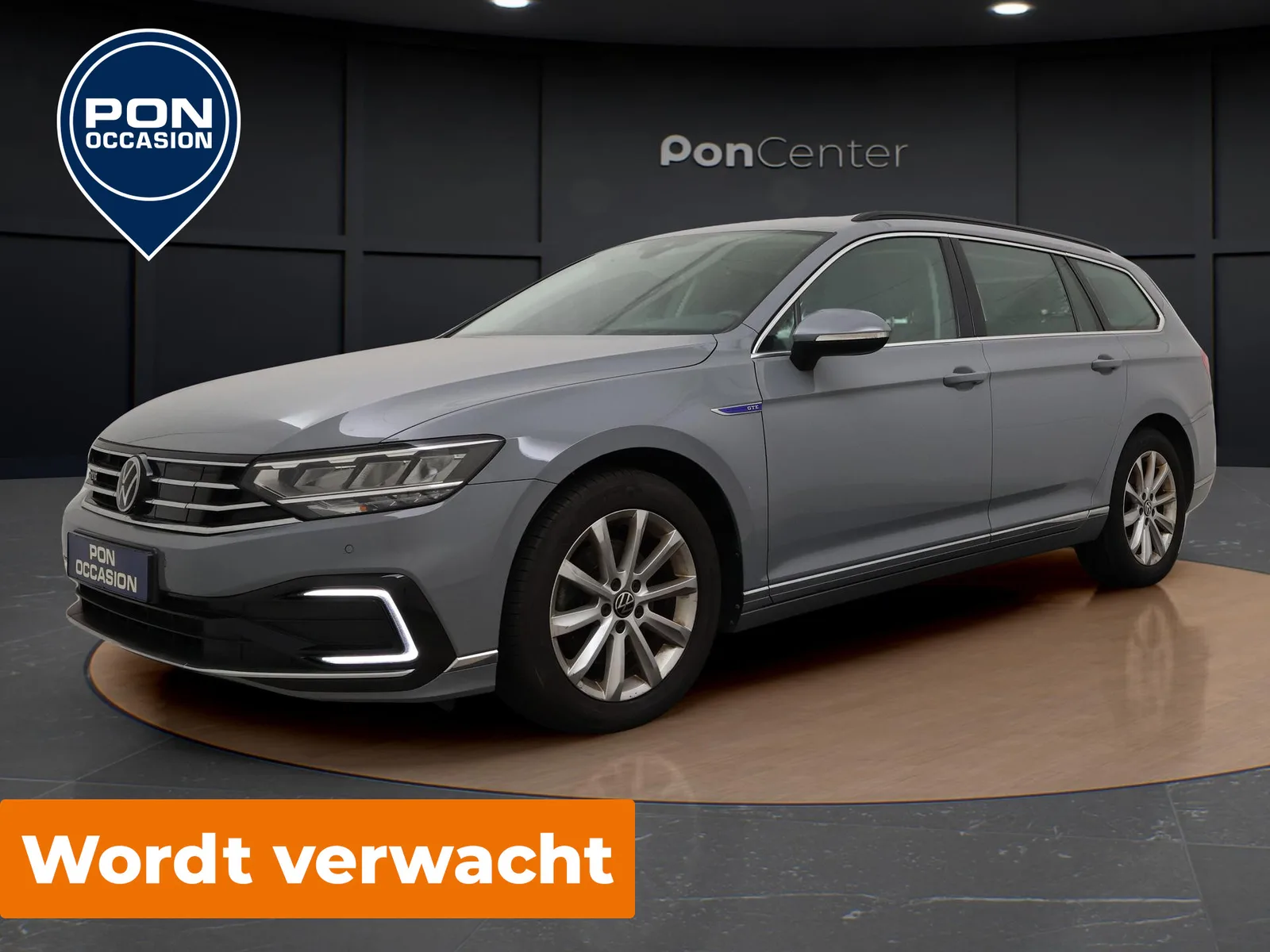 Volkswagen Passat (2022) — foto 1