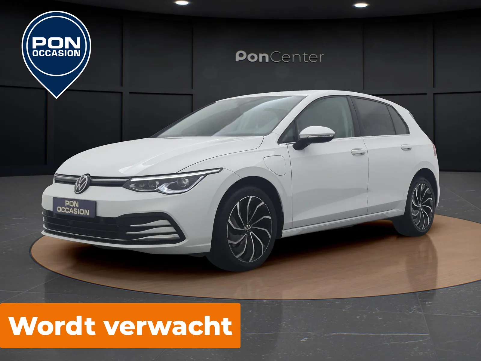 Volkswagen Golf (2022) — foto 1
