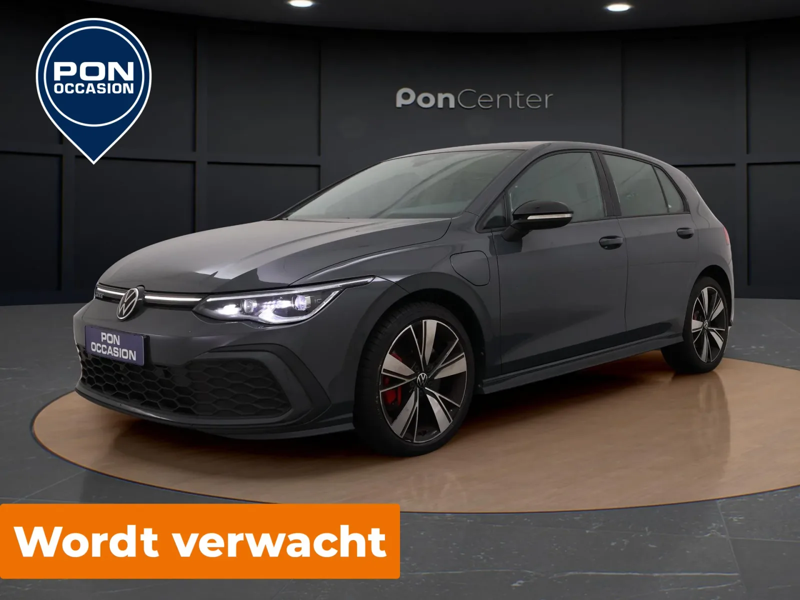 Volkswagen Golf (2022) — foto 1