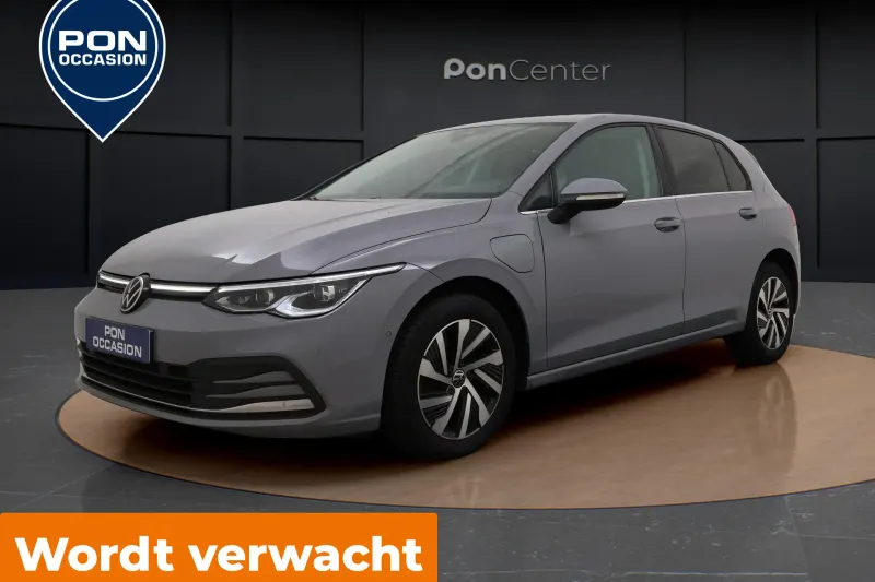 Volkswagen Golf (2022)