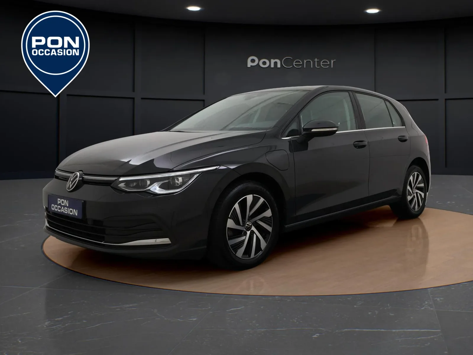 Volkswagen Golf (2022) — foto 1