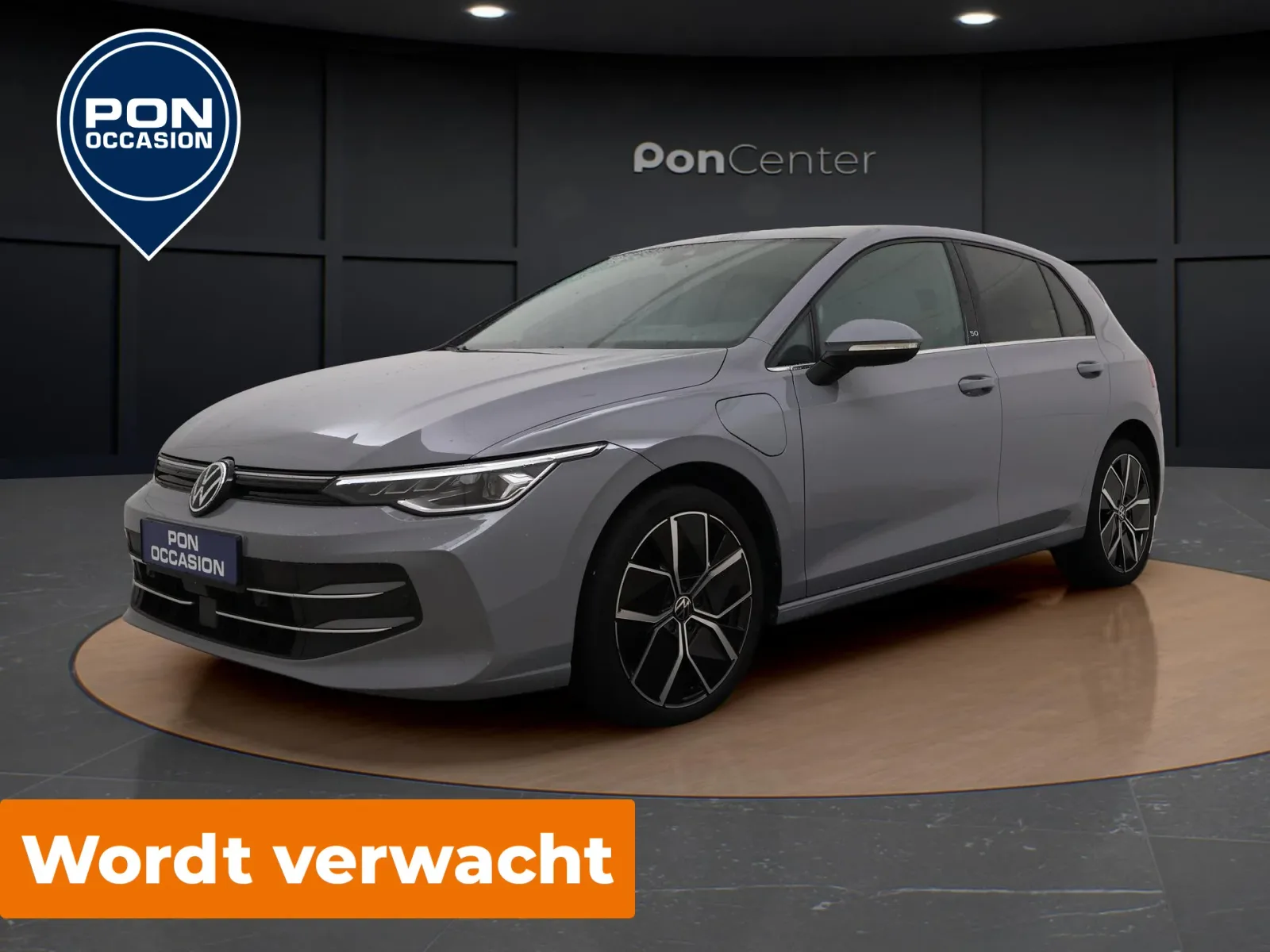 Volkswagen Golf (2024) — foto 1