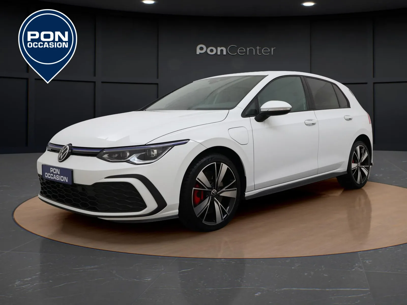 Volkswagen Golf (2022) — foto 1