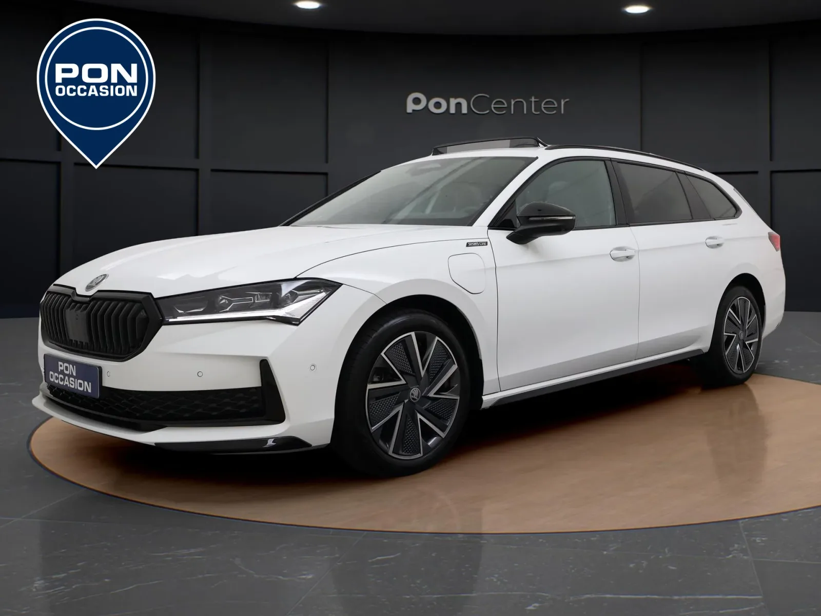 Škoda Superb (2025) — foto 1