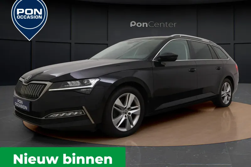 Škoda Superb (2023)