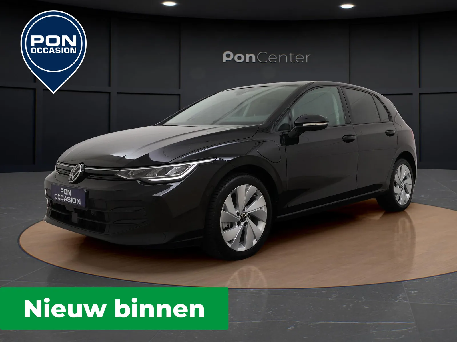 Volkswagen Golf (2025) — foto 1