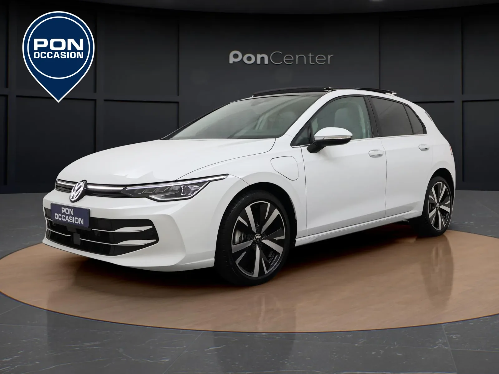 Volkswagen Golf (2025) — foto 1