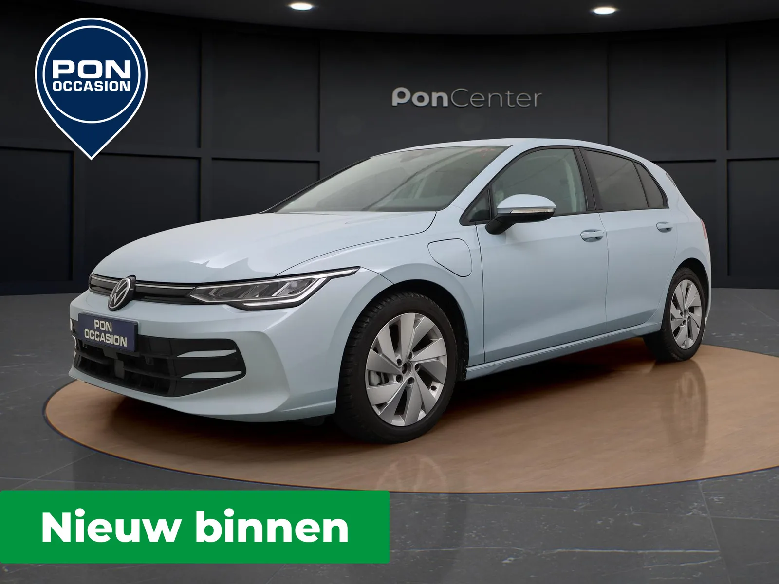 Volkswagen Golf (2025) — foto 1