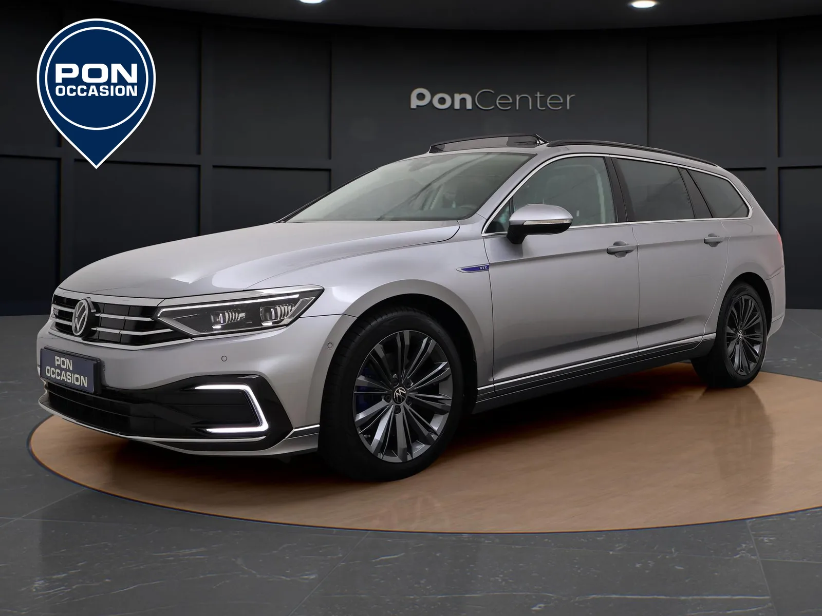Volkswagen Passat (2023) — foto 1