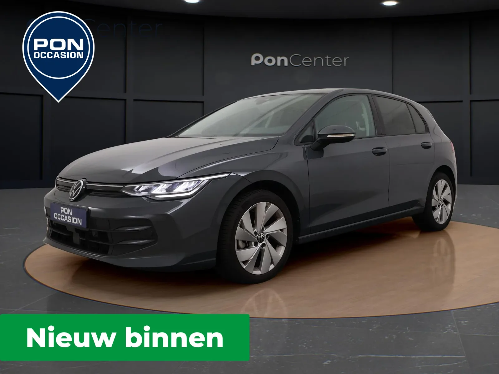 Volkswagen Golf (2024) — foto 1